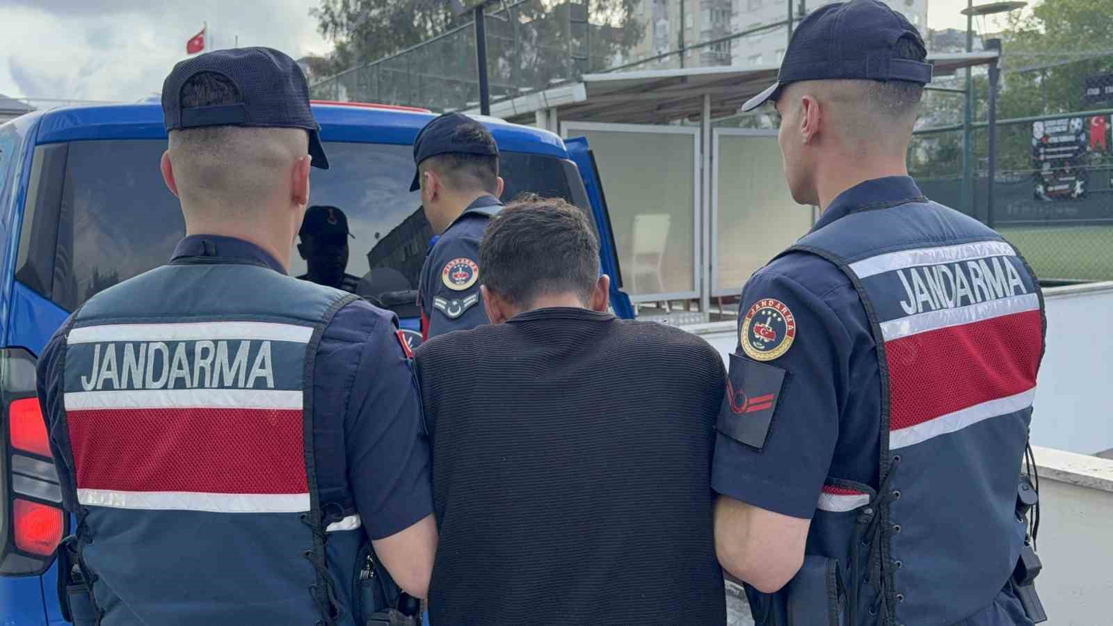Televizyon hırsızlığı zanlısı, jandarma ekiplerince yakalandı 7 televizyon hirsizligi zanlisi jandarma ekiplerince yakalandi 3