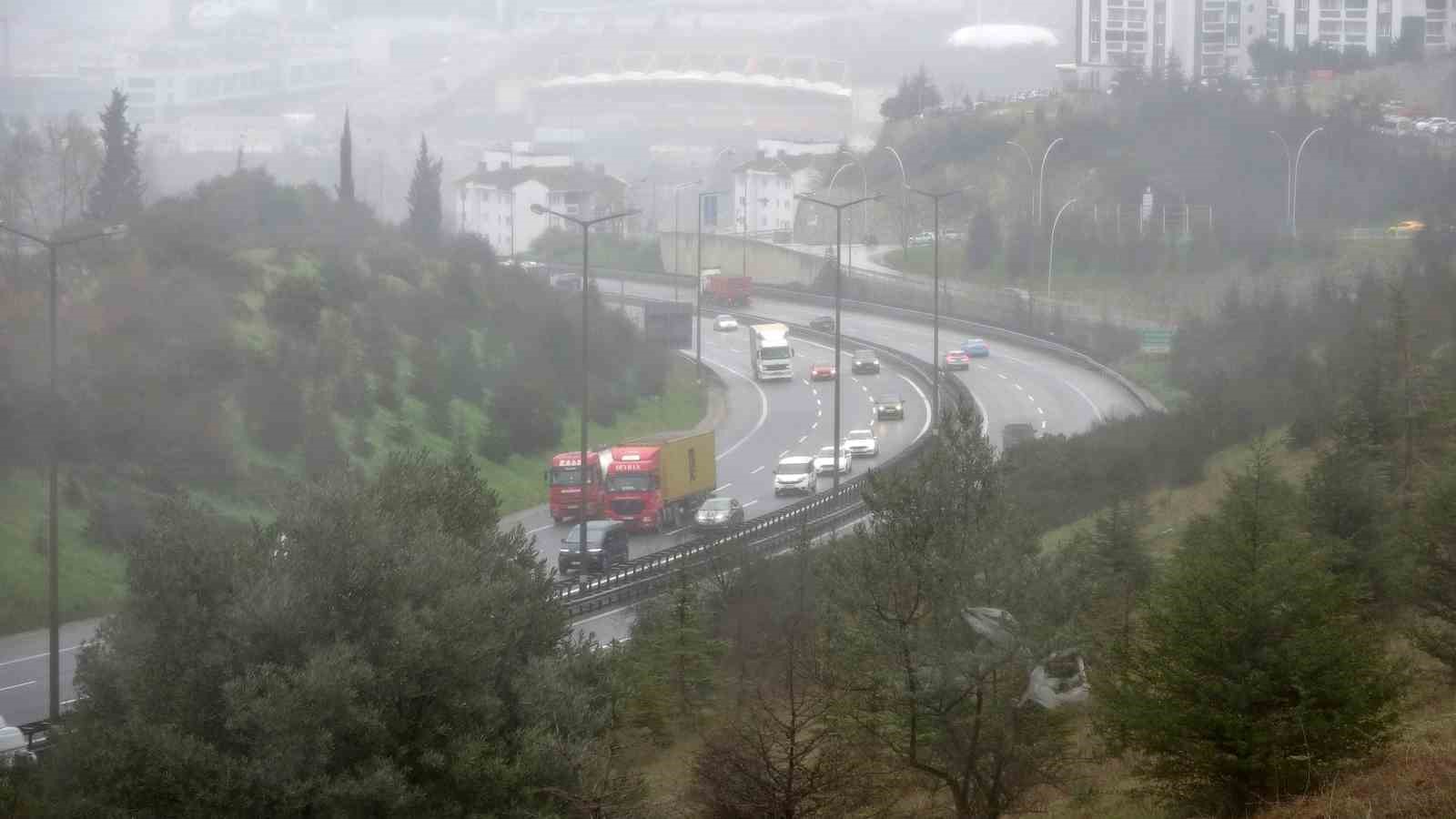 temde bayram yogunlugu basladi trafik akici seyrediyor 2 gZKBlCE9