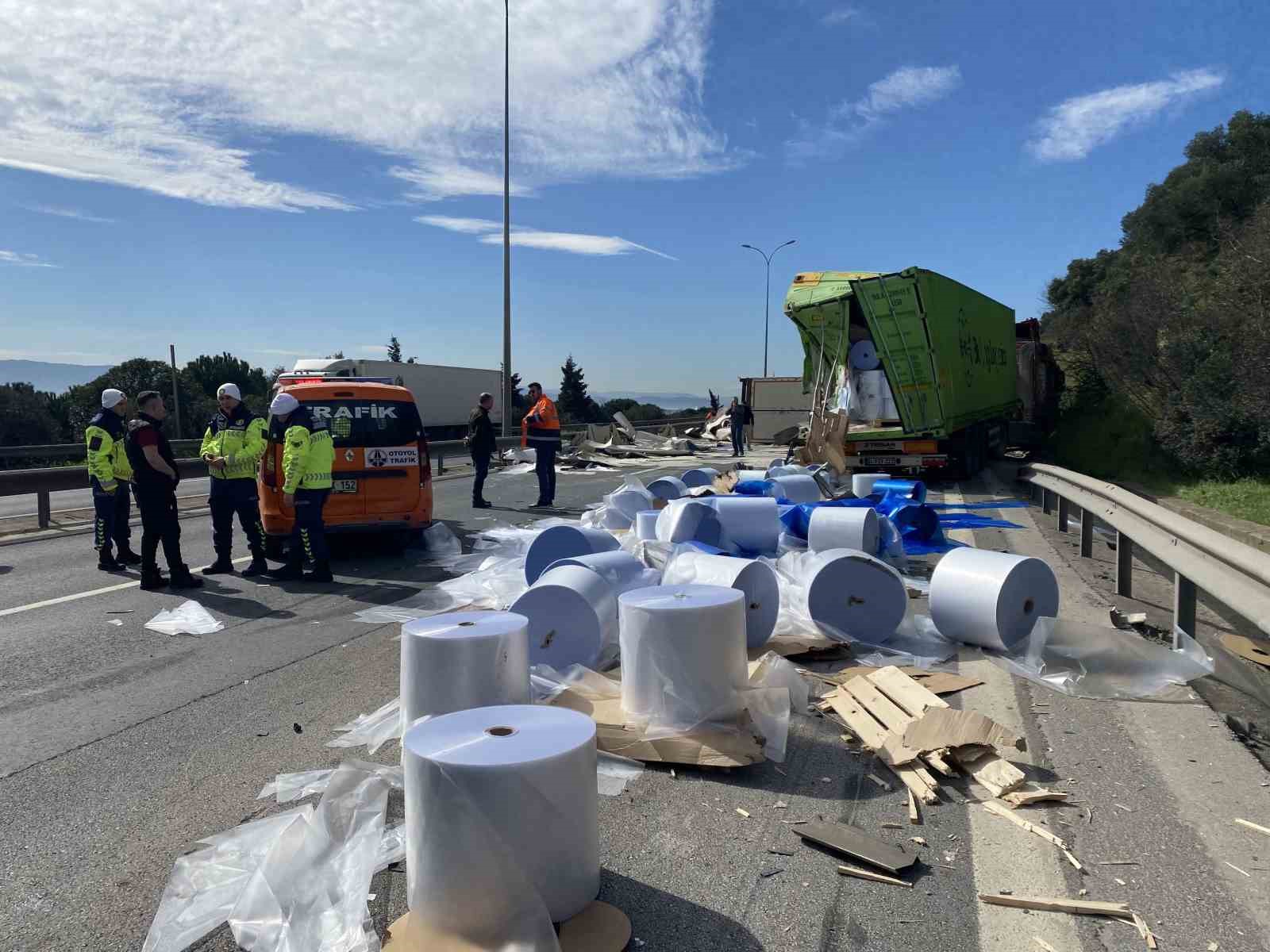 temde iki tir kazaya karisti trafik felc oldu 5