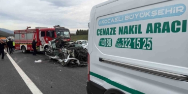 temde-otomobil-tira-carpti-1-olu-1-yarali-Ogc5Dhqj.jpg