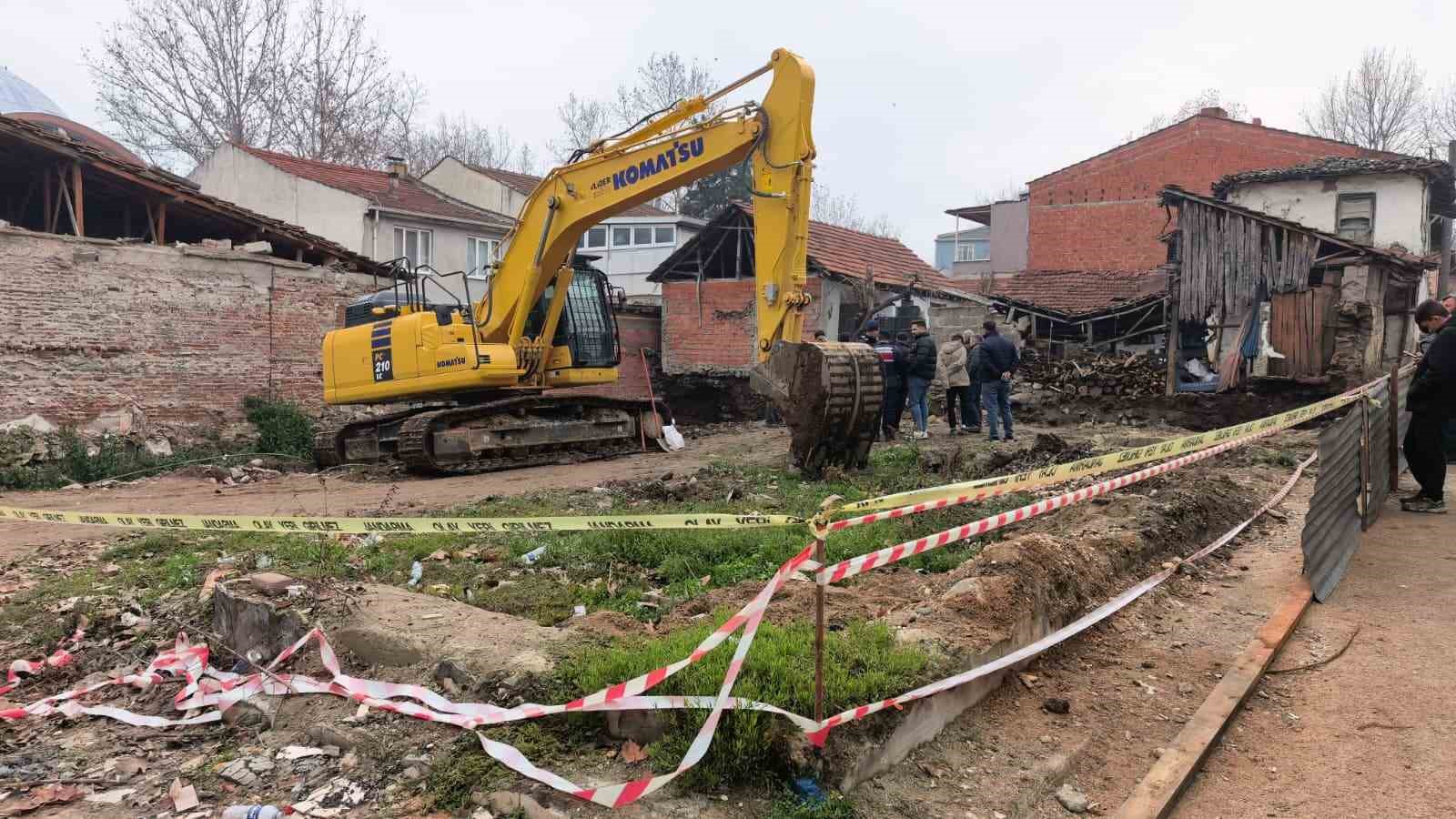 temel icin kazilan yerden tarihi mezar kalintilari cikti 3 KAF91rJf