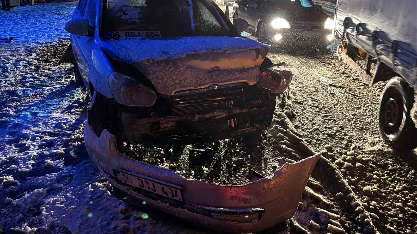 temin bolu gecisinde ortalik savas alanina dondu 7 arac birbirine carpti 3 VXebnkEJ