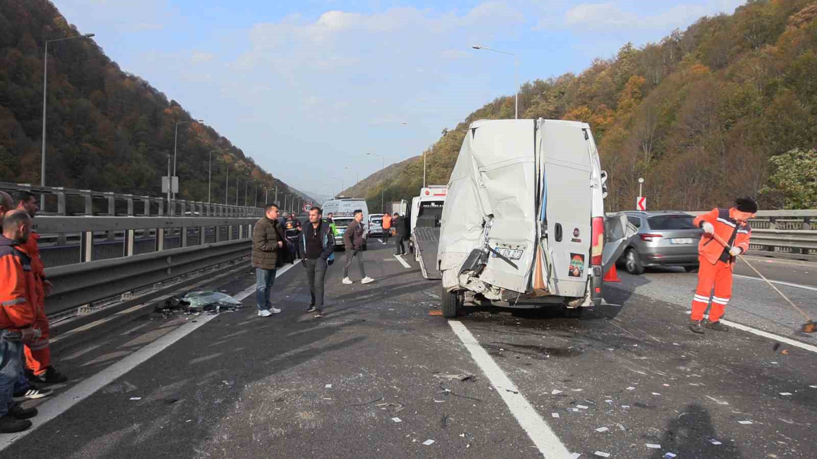temin bolu gecisinde zincirleme kaza 1 yarali 1