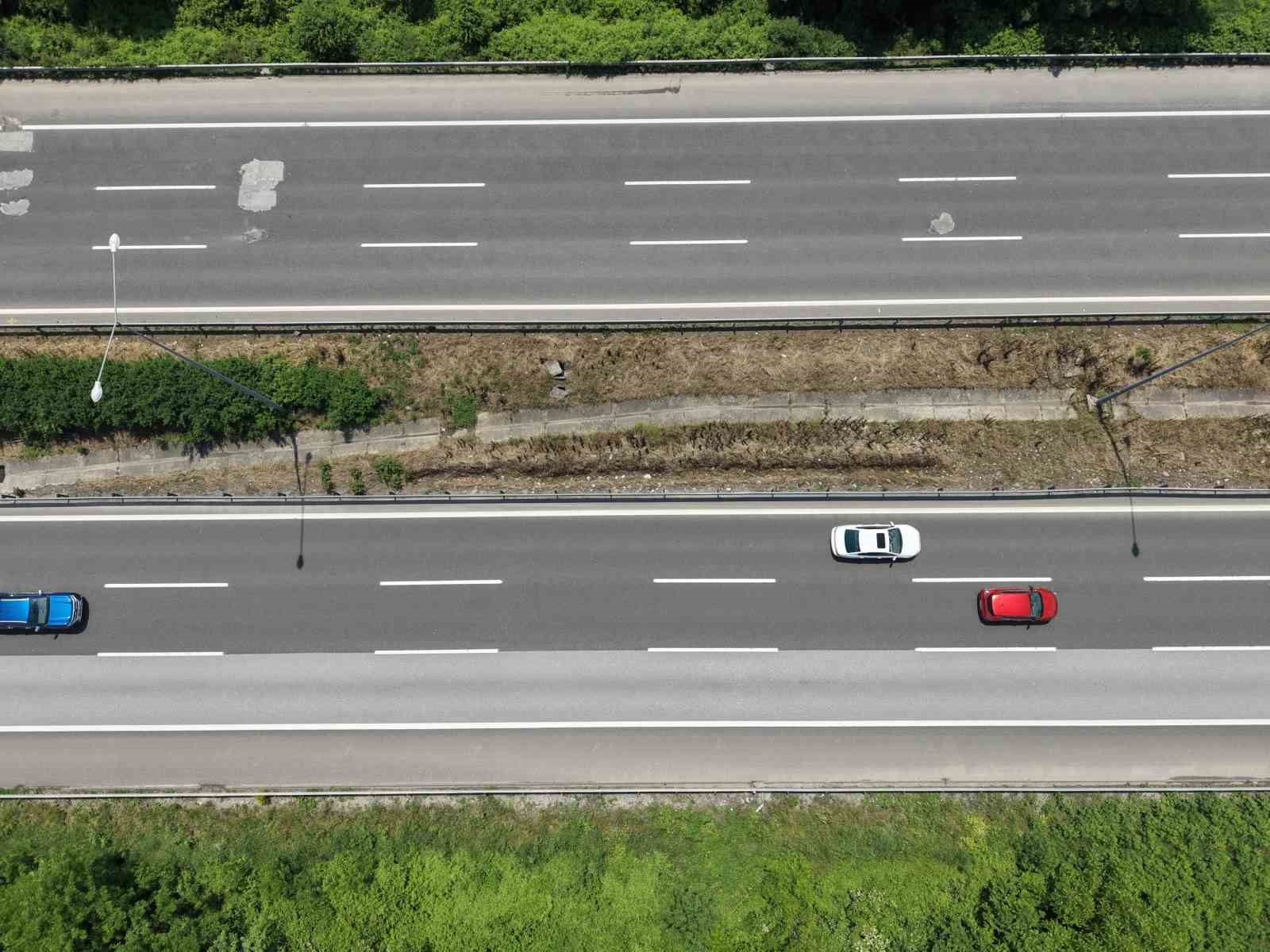 temin duzce gecisinde arefe gunu trafik akici ilerliyor 0 WDQquFTc