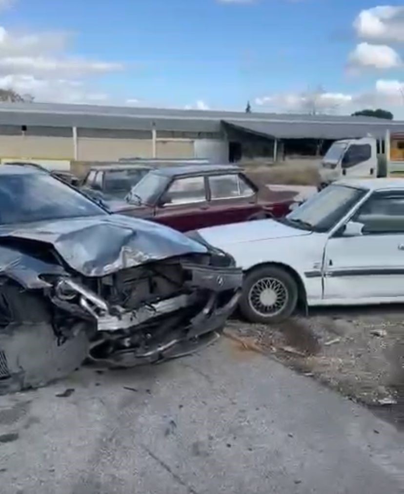 temizlenmesi icin birakilan luks otomobili izinsiz alip 3 araca carpti 1 yarali 0 1lLZvhRZ