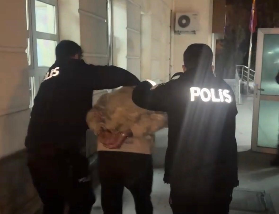 temizlik icin girdigi evdeki ziynet esyalarini caldi 1 gozalti 1 QfMGF8V4