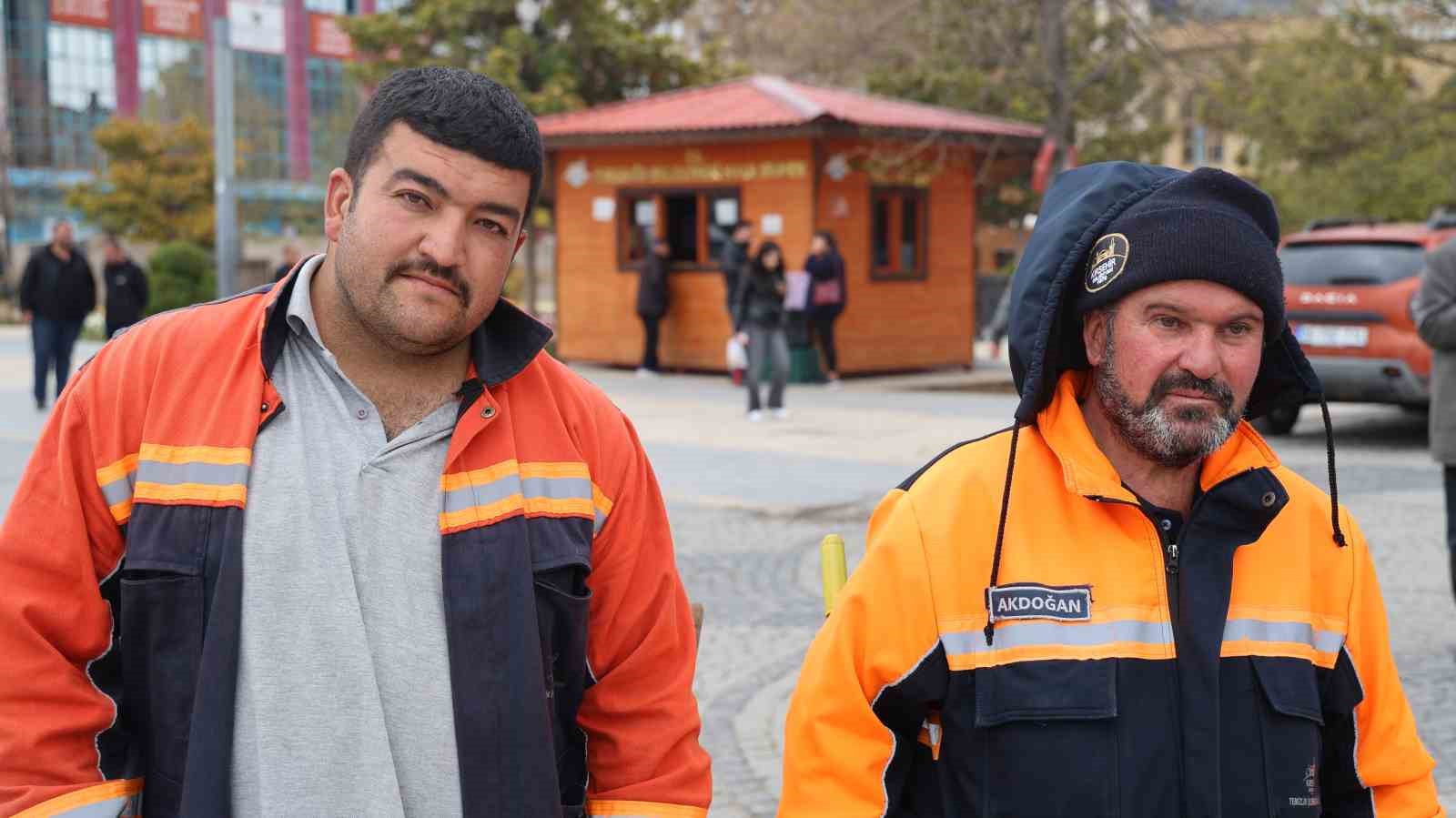 temizlik iscisinden ornek davranis 150 bin tllik altini sahibine ulastirdi 2 2ldGT6ML