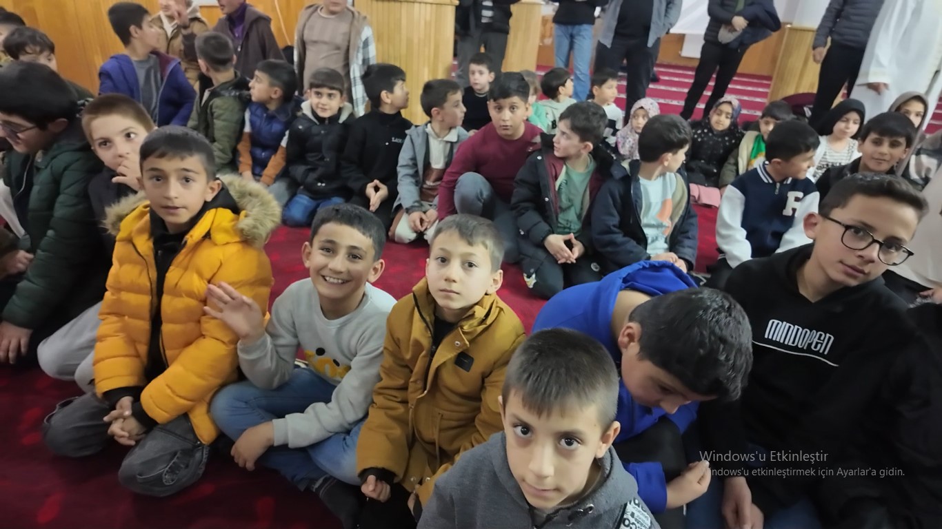 teravihe gelen cocuklara imamdan ikramlar 8 tufrjufY