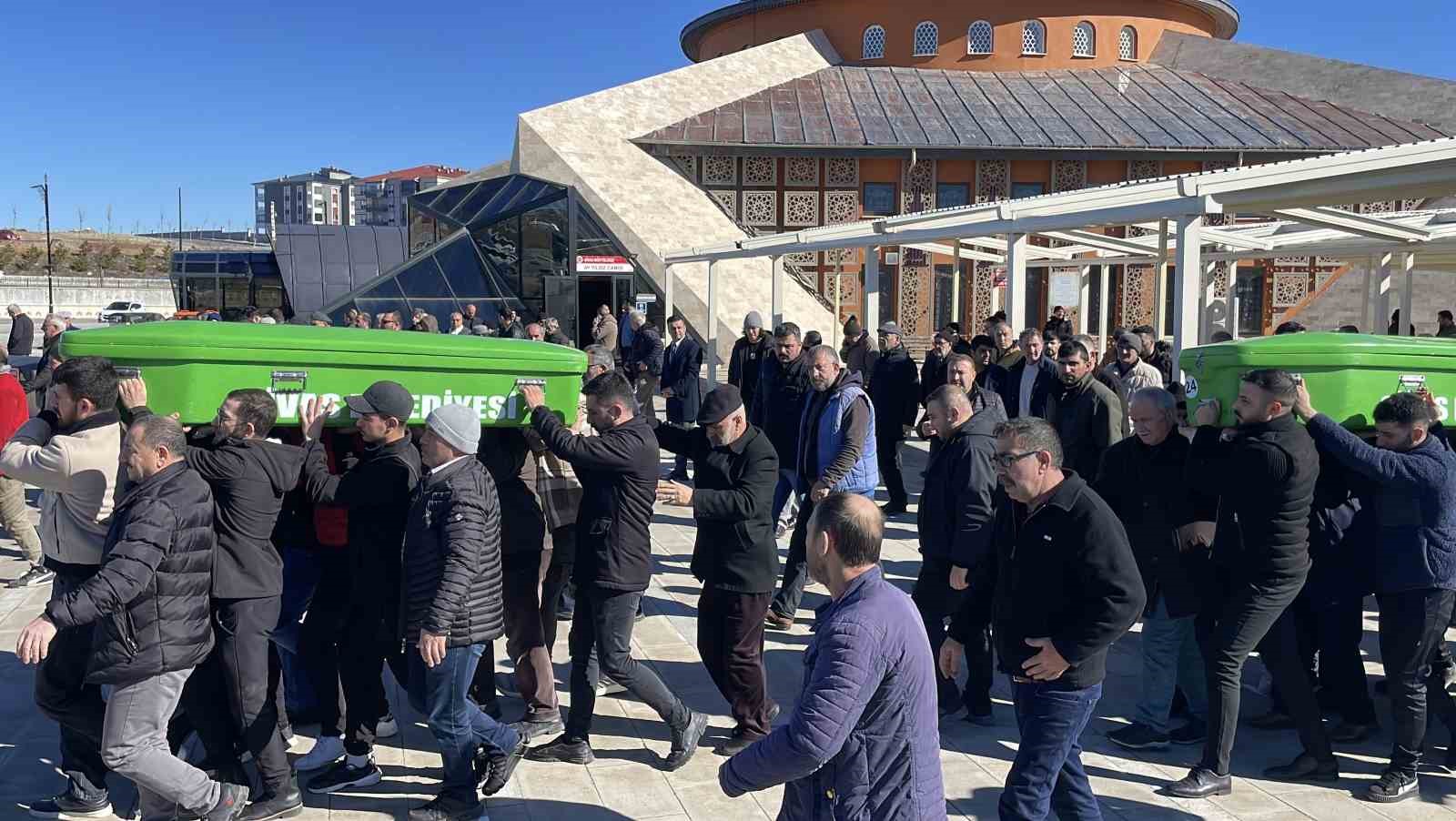 teravihe gitmek istemislerdi gelin ve kaynana son yolculuklarina birlikte ugurlandi 4 XXQOpdiK