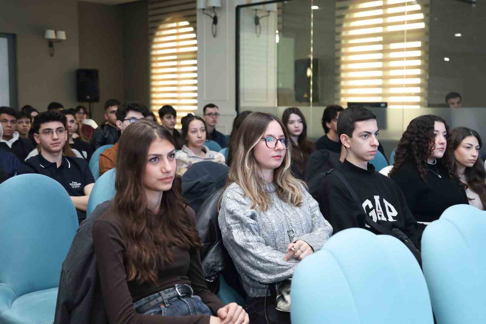 tercihten once universiteni yasa projesi ozel lise ogrencilerini agirliyor 4 OdOSjmVU
