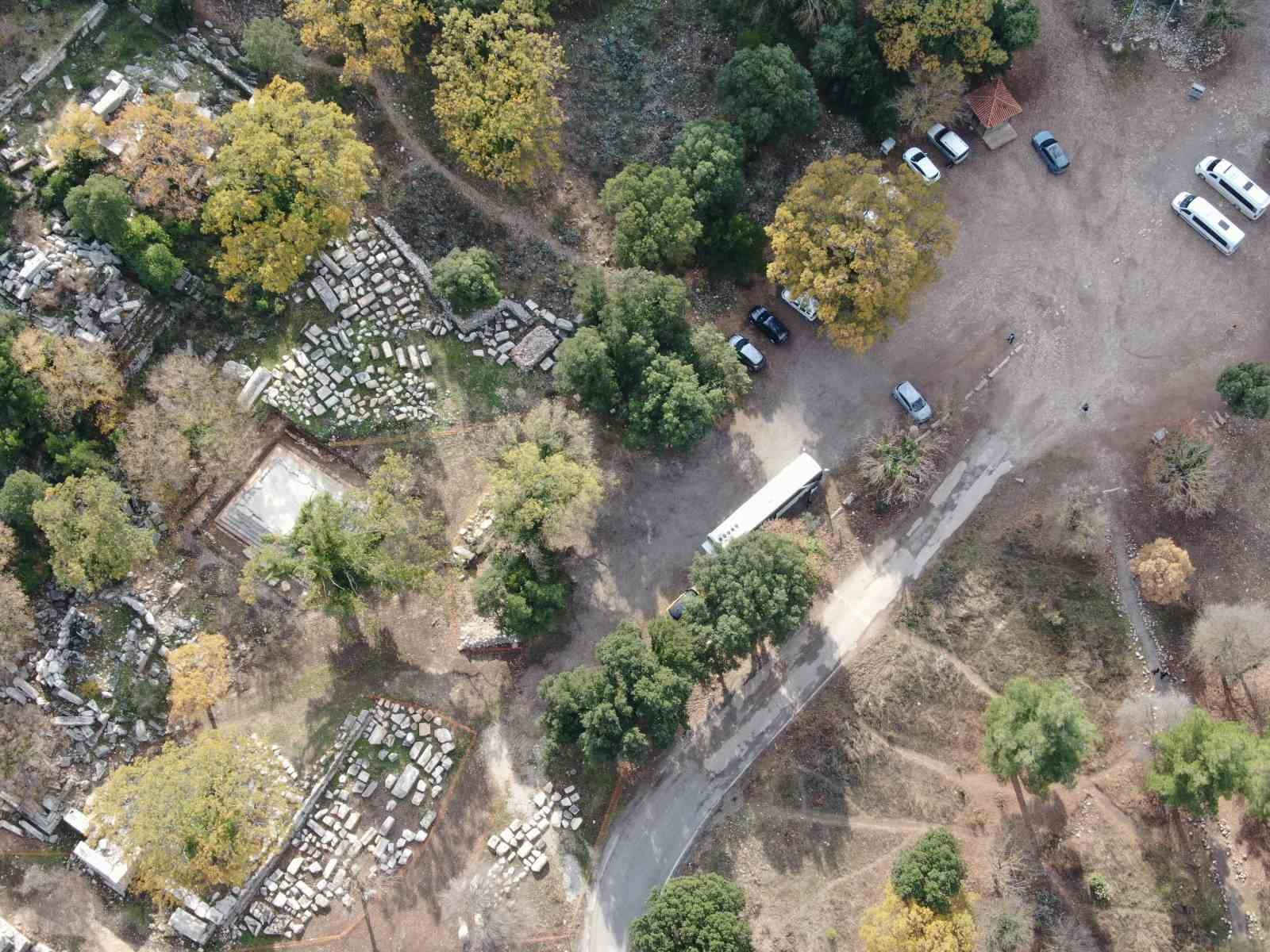 termessosta ilk kazida dans eden kadinlar mezari antiochisin anit mezari ve figurlu lahit parcalari R888TZB3