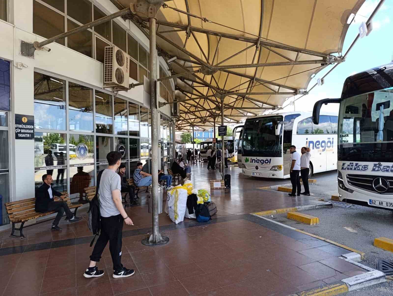 terminalde unutulan cantadan servet cikti yarim kilo altin bulundu 1 g8IcykSc