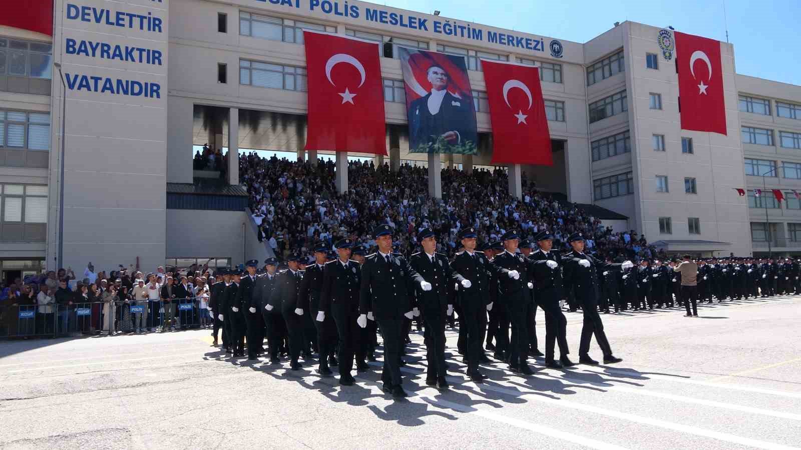 teror gazisi olan babasiyla birlikte gurur dolu anlar yasadi 4 hrjedljj