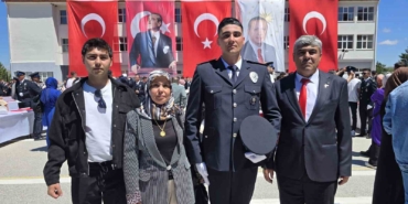 teror-gazisi-olan-babasiyla-birlikte-gurur-dolu-anlar-yasadi-ILNBemMz.jpg