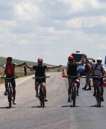 terorsuz-turkiye-icin-20-km-pedal-cevirdiler-2et5Dbt7.jpg