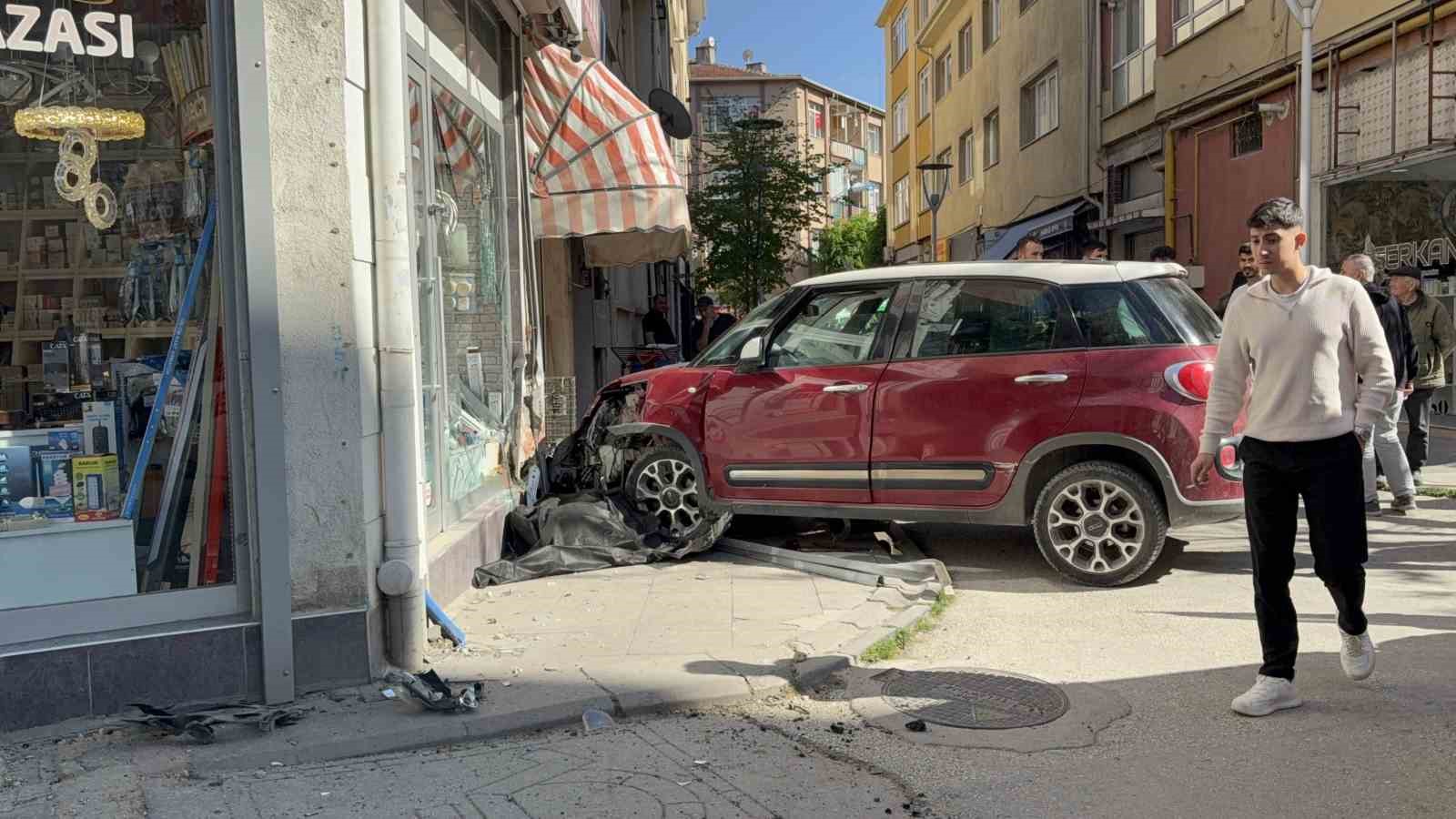 ters yonden gelerek ezdigi genc kadini hayattan kopardi 1 vq89tRC9