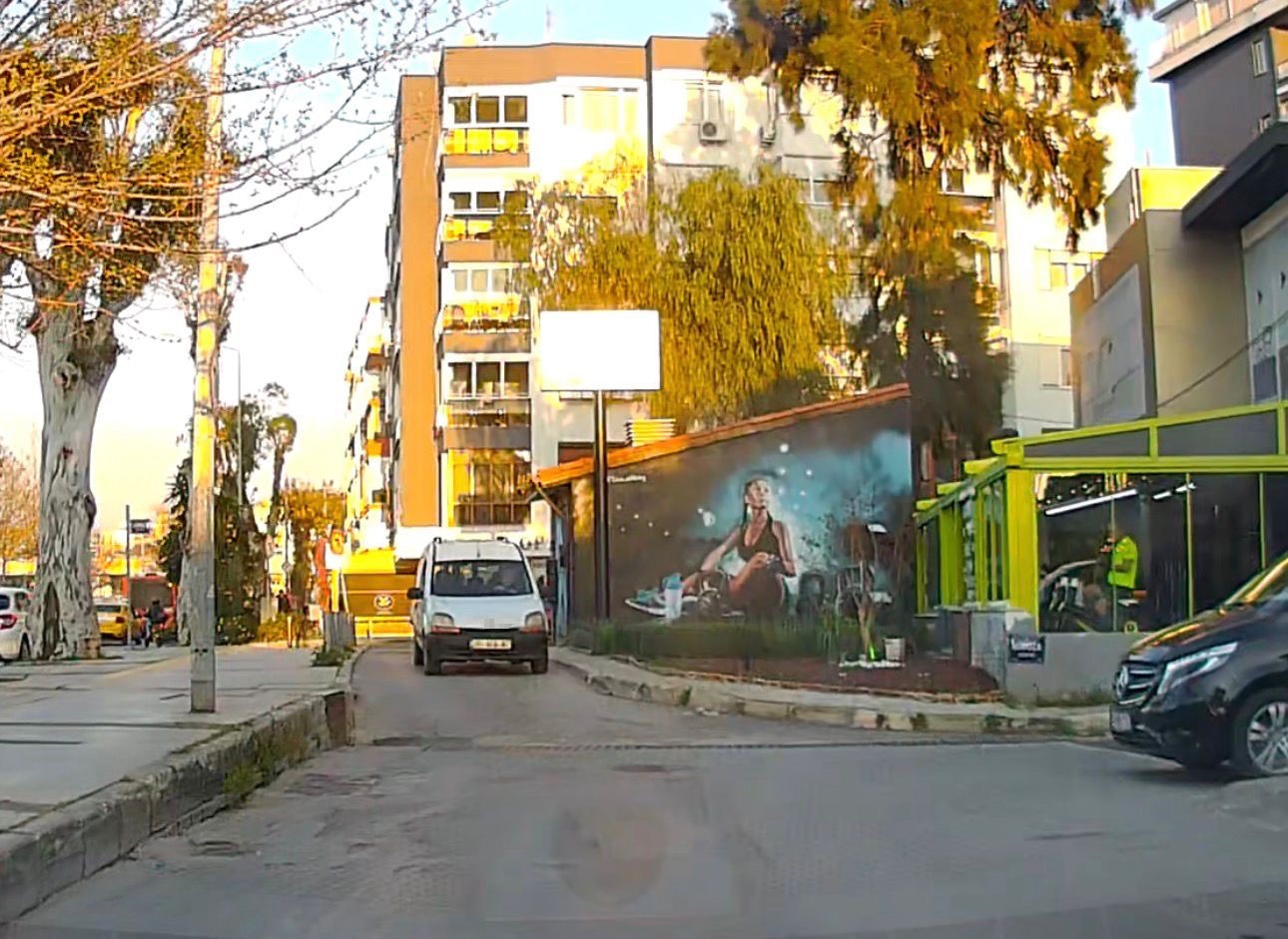 ters yone giren surucunun kural ihlali arac kamerasina yansidi 1 HdB1eNGY
