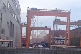 Ankara’da iki sürücü trafikte yumruklu kavga etti 1 thumbnail