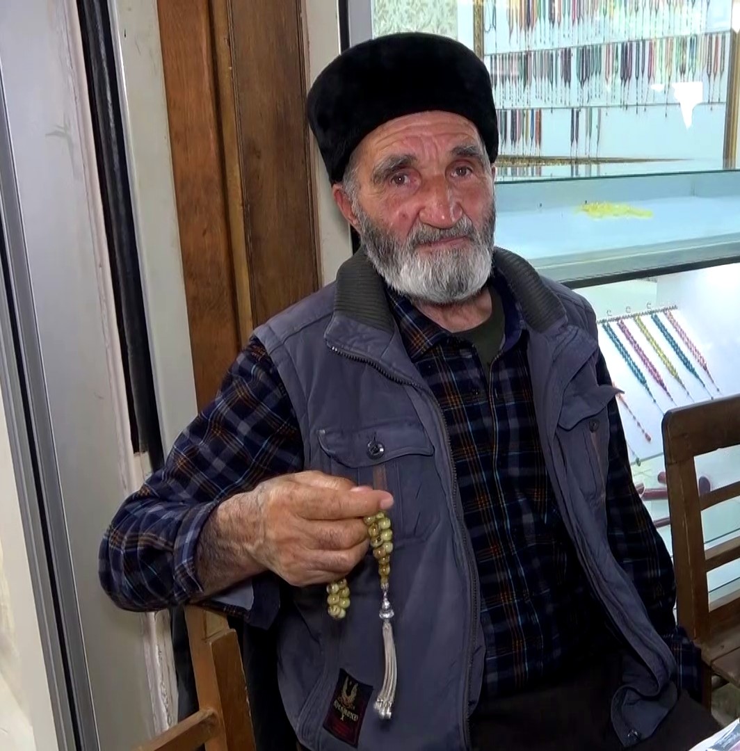 tespih mezati her ay binlerce koleksiyoner ve merakliyi bir araya getiriyor 6 nS7nN89a