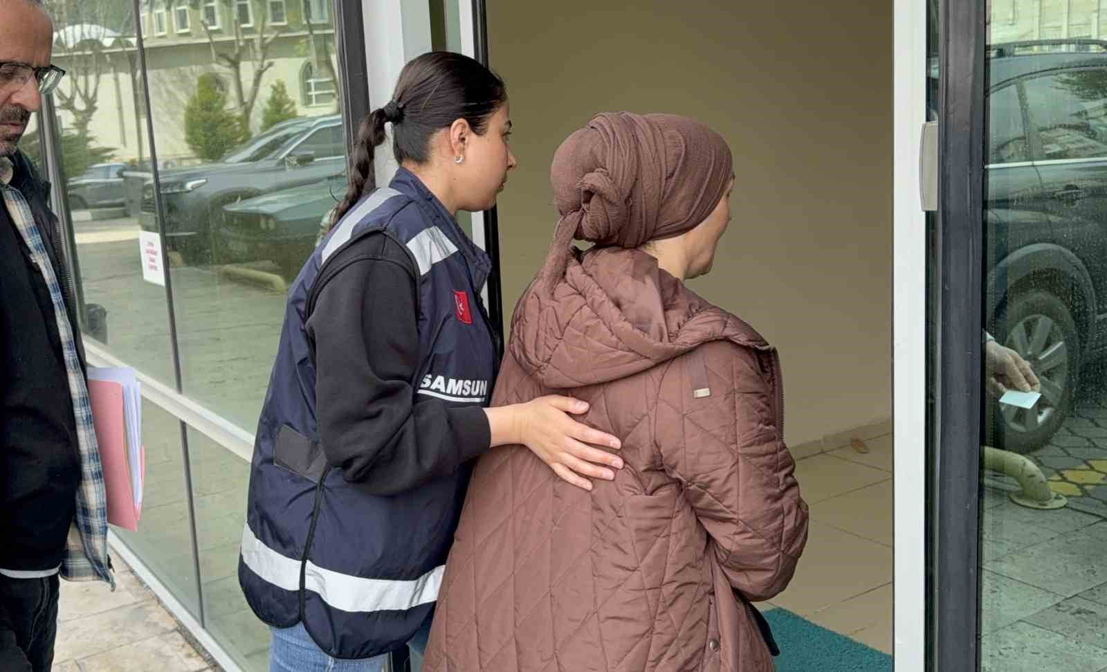 teyze yegeninin altinlarini caldi 2 gun sonra kendisine arac aldi 1