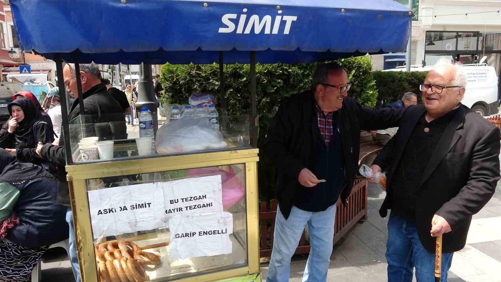tezgahi kucuk gonlu buyuk engelli simitci 3 YA3bYhF5