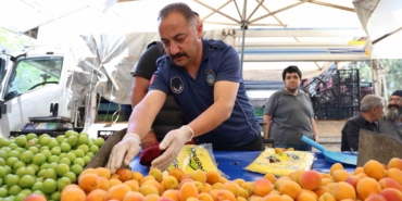 tezgahtaki-teraziyle-zabitaninki-uydu-esnaf-guvende-tam-not-aldi-u4zGc7bG.jpg