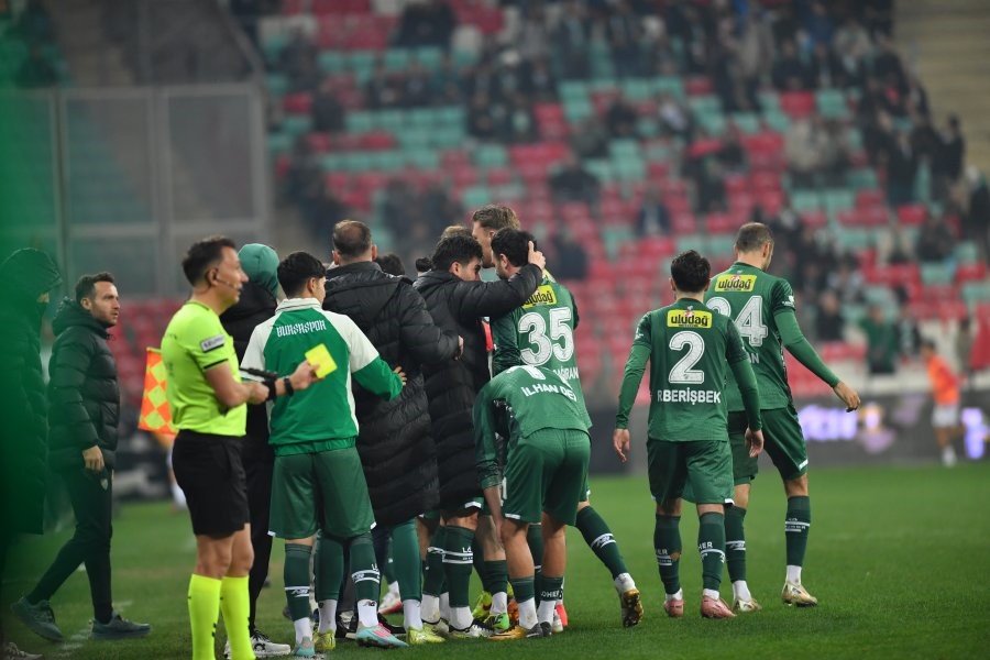tff 2 lig bursaspor 3 yeni mersin idman yurdu 0 8 BOtt9lVc