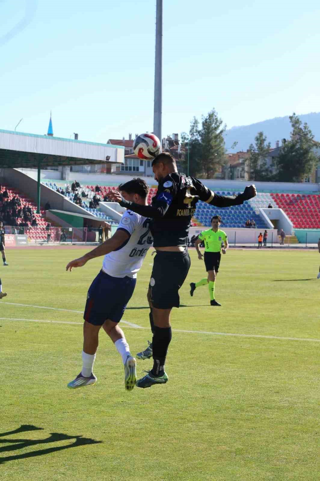 TFF 2. Lig: Isparta32 Spor: 1 - 1461 Trabzonspor: 2 5 tff 2 lig isparta32 spor 1 1461 trabzonspor 2 1 DZ76pSSD