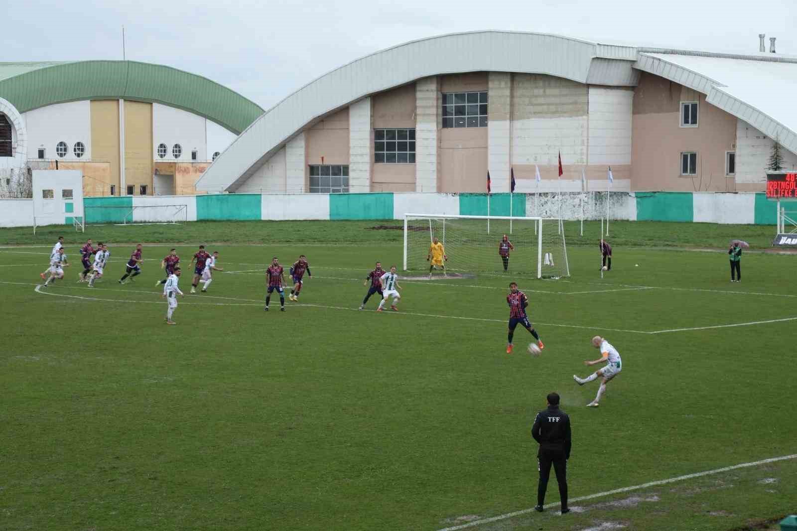 TFF 3. Lig: 12 Bingölspor: 1 - Silifke Belediye Spor: 1 6 tff 3 lig 12 bingolspor 1 silifke belediye spor 1 2 s2Vjq2XM