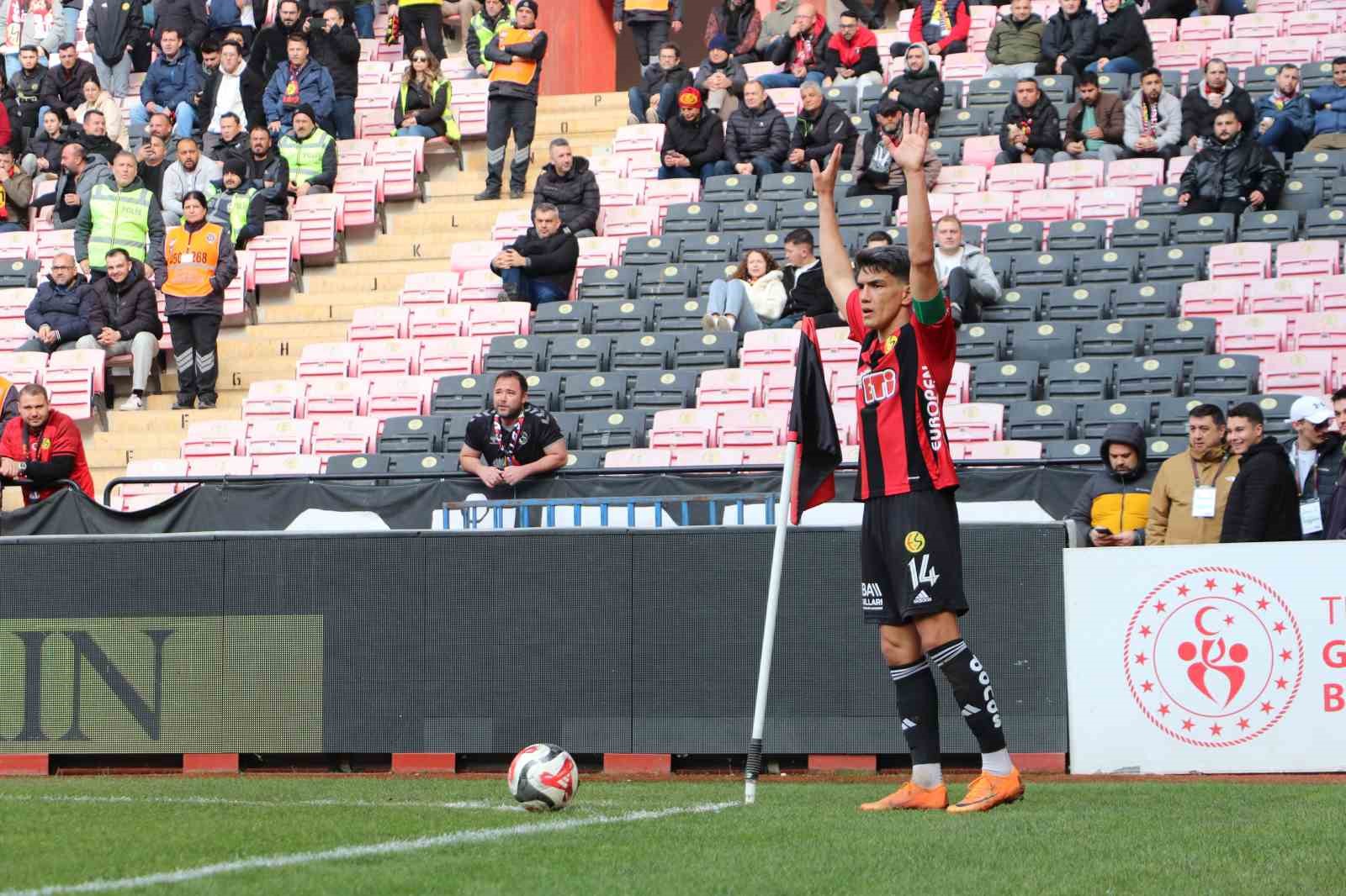 TFF 3. Lig Eskişehirspor: 2 - Tire 2021: 0 19 tff 3 lig eskisehirspor 2 tire 2021 0 15