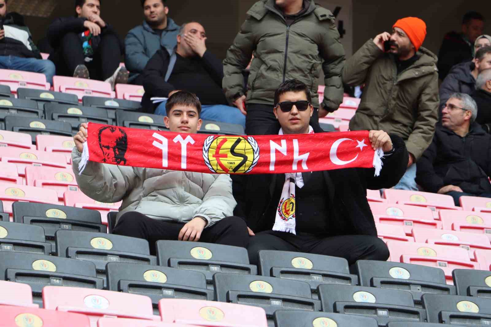 TFF 3. Lig Eskişehirspor: 2 - Tire 2021: 0 6 tff 3 lig eskisehirspor 2 tire 2021 0 2 B6NQIXeV