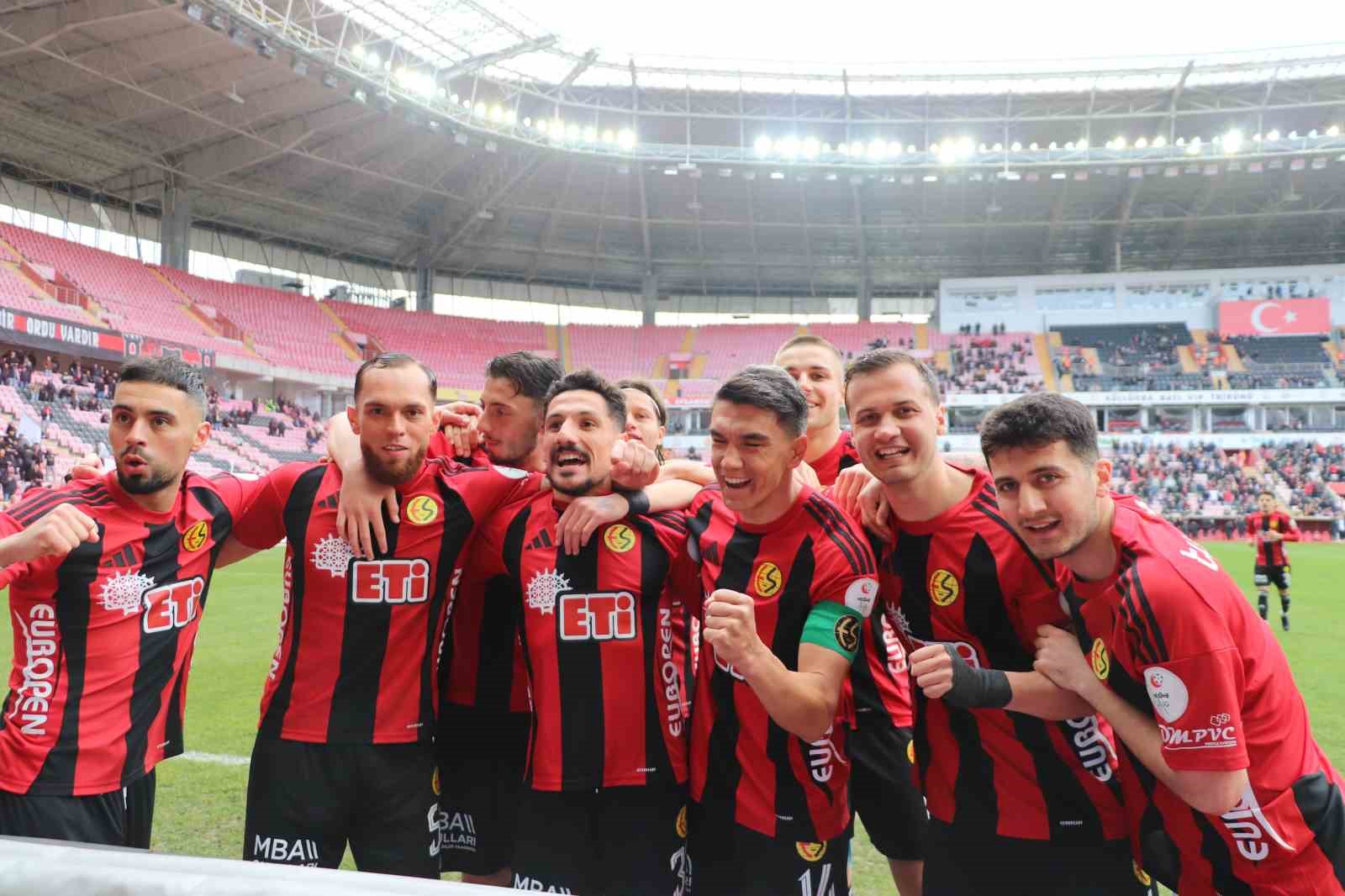 TFF 3. Lig Eskişehirspor: 2 - Tire 2021: 0 33 tff 3 lig eskisehirspor 2 tire 2021 0 29