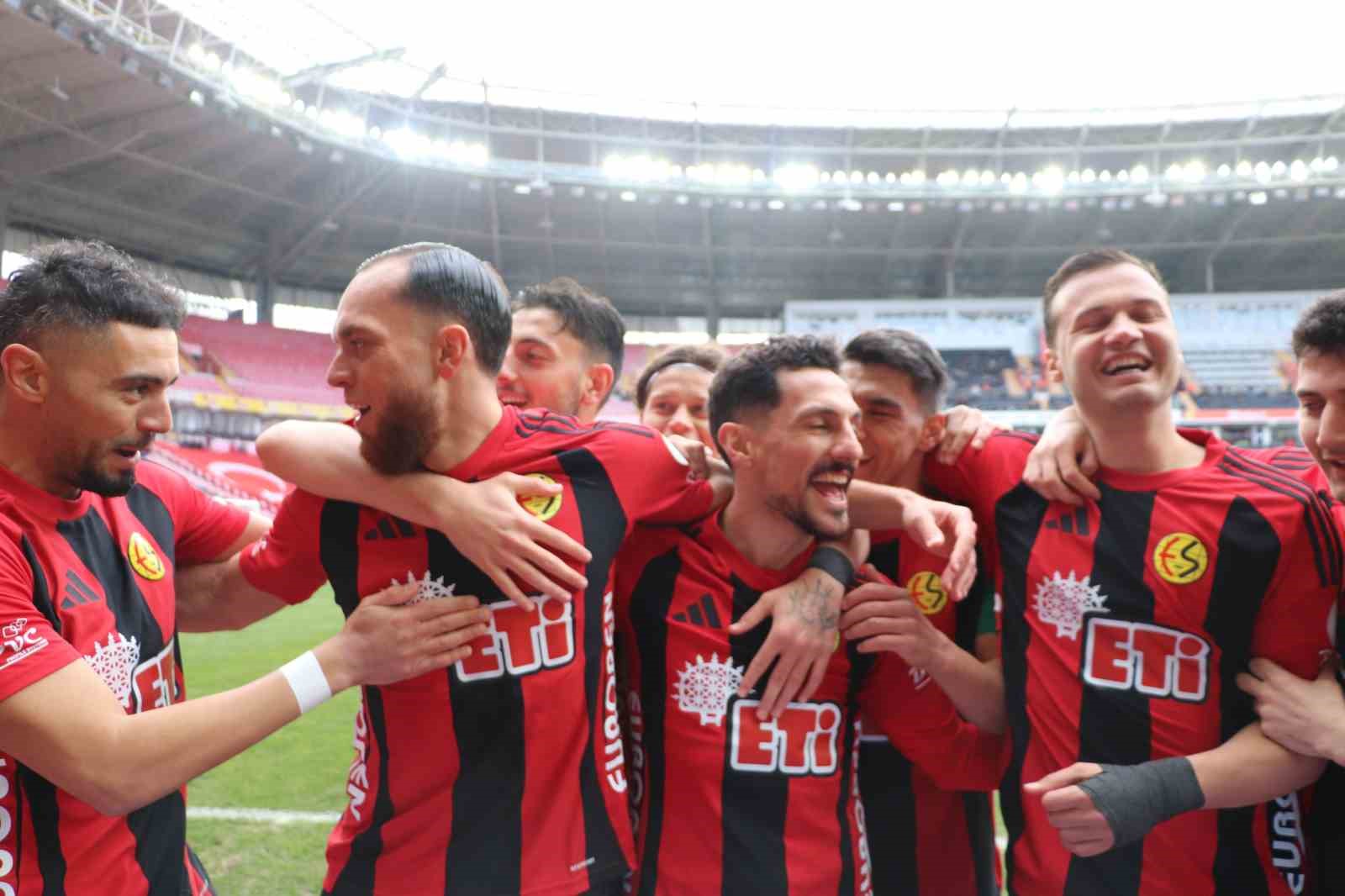 TFF 3. Lig Eskişehirspor: 2 - Tire 2021: 0 35 tff 3 lig eskisehirspor 2 tire 2021 0 31