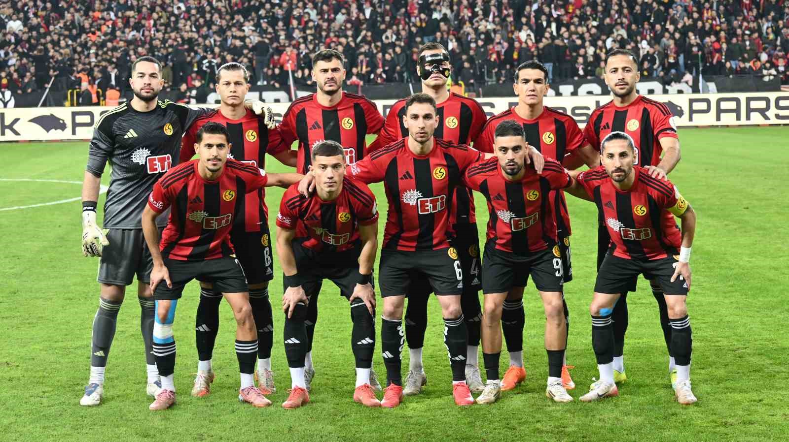 tff 3 lig eskisehirspor 3 karsiyaka 0 0 AqGB43Fu