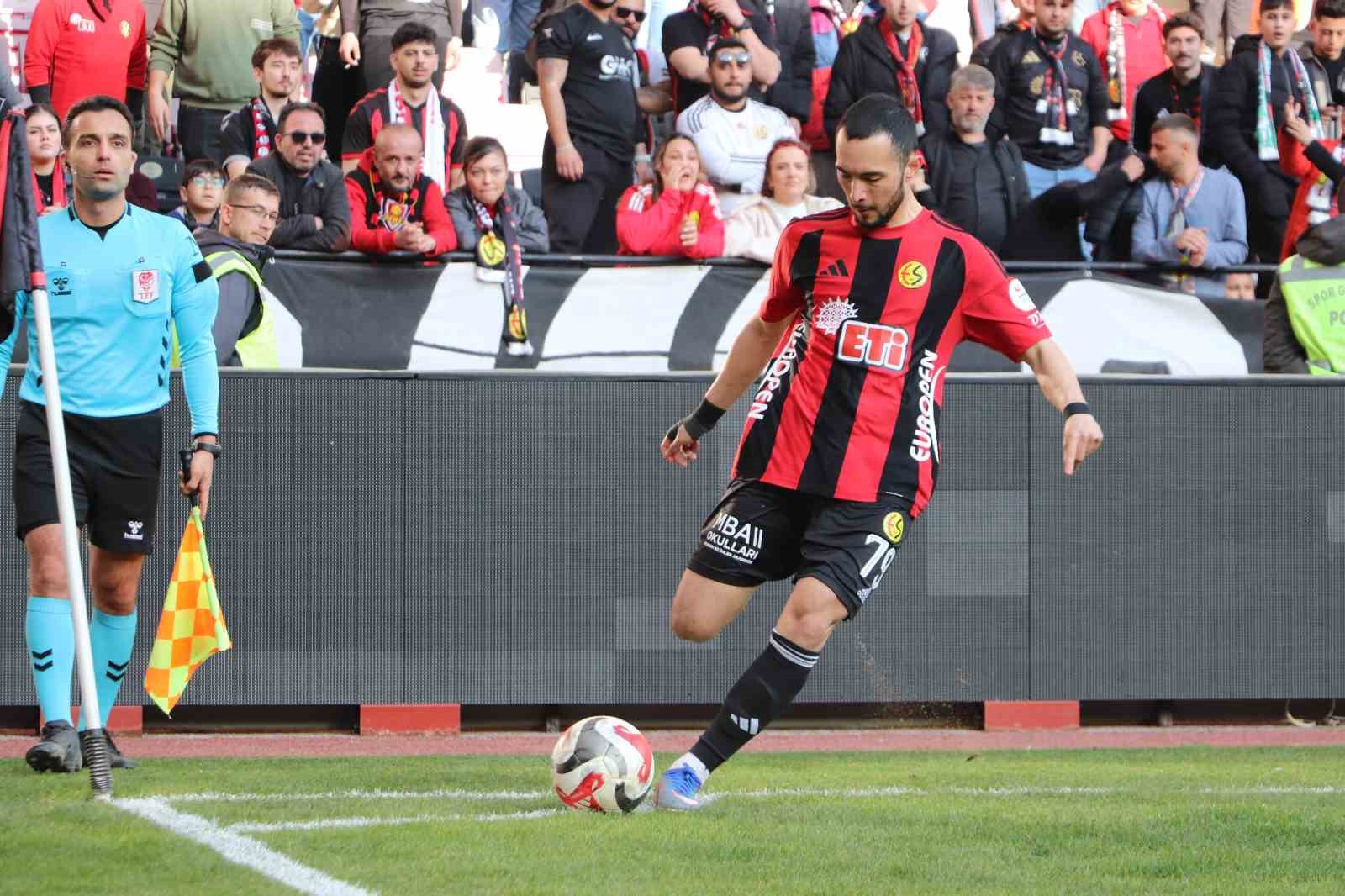 TFF 3. Lig Eskişehirspor: 7 - Bornova 1877 Sportif Yatırımlar: 0 6 tff 3 lig eskisehirspor 7 bornova 1877 sportif yatirimlar 0 2 eFgmJetW