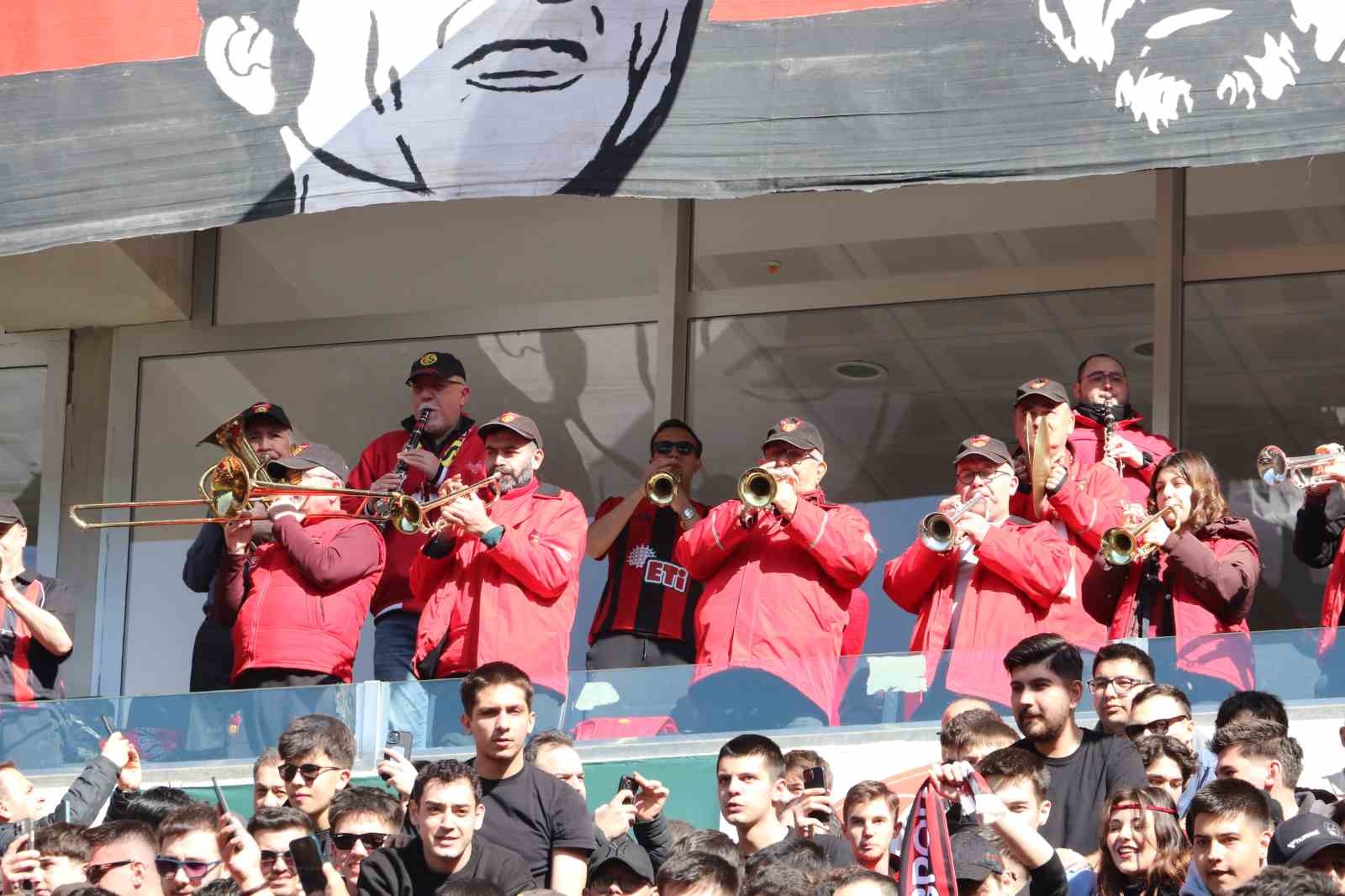 TFF 3. Lig Eskişehirspor: 7 - Bornova 1877 Sportif Yatırımlar: 0 31 tff 3 lig eskisehirspor 7 bornova 1877 sportif yatirimlar 0 27