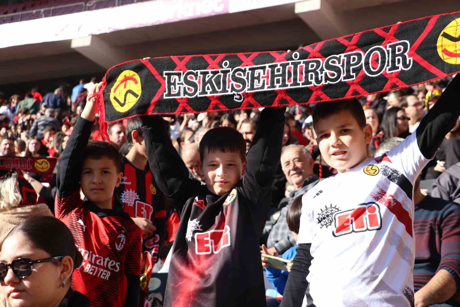 TFF 3. Lig Eskişehirspor: 7 - Bornova 1877 Sportif Yatırımlar: 0 10 tff 3 lig eskisehirspor 7 bornova 1877 sportif yatirimlar 0 6 cvwNyQpM