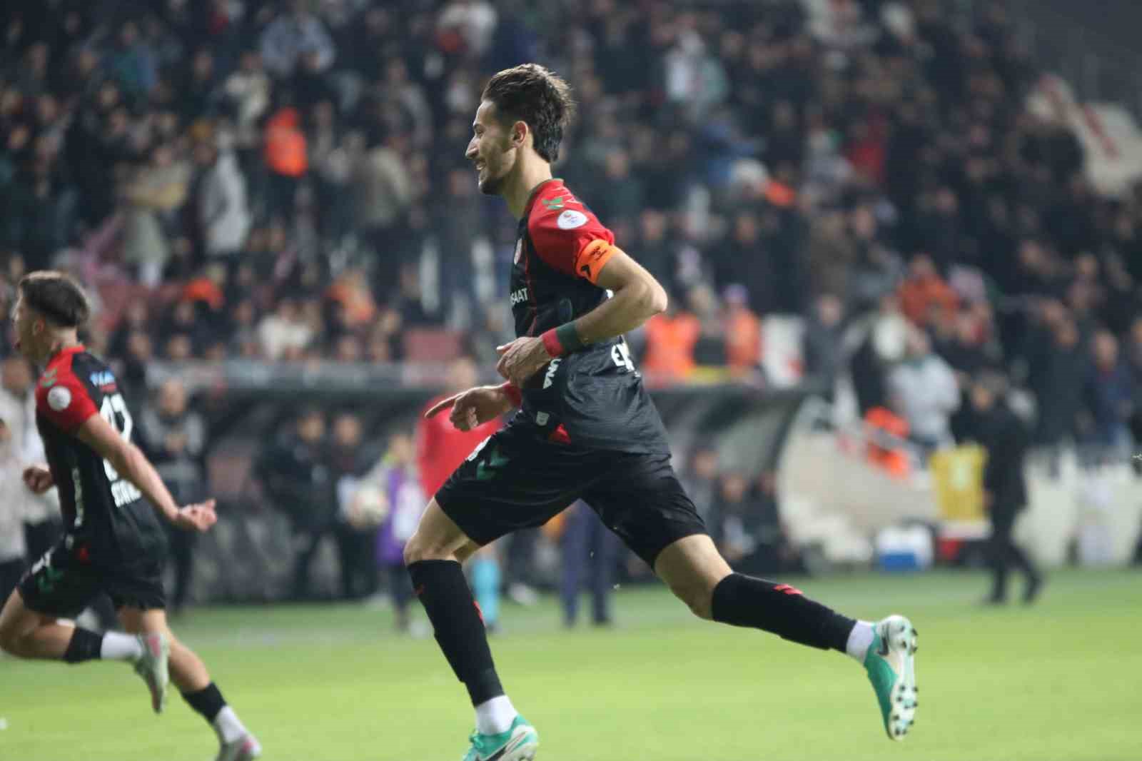 tff 3 lig karsiyaka 2 tire 2021 fk 1 11 5f1K4Wuk