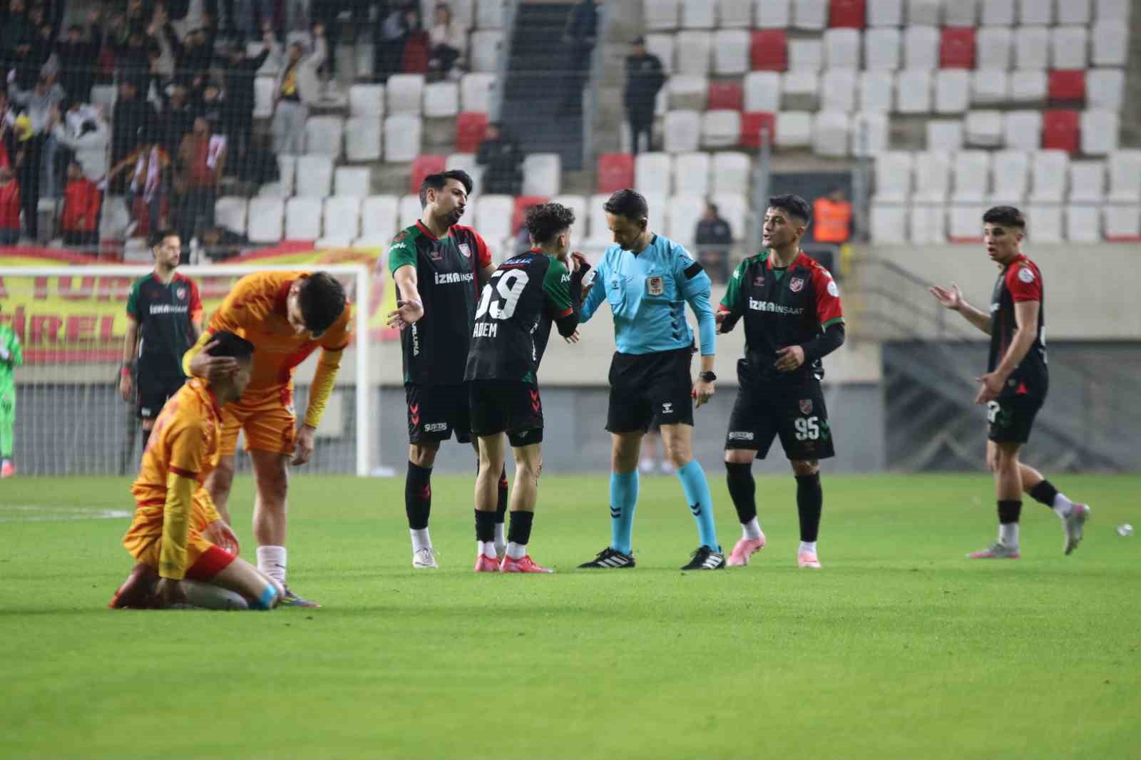 tff 3 lig karsiyaka 2 tire 2021 fk 1 8 OsKEbwe1