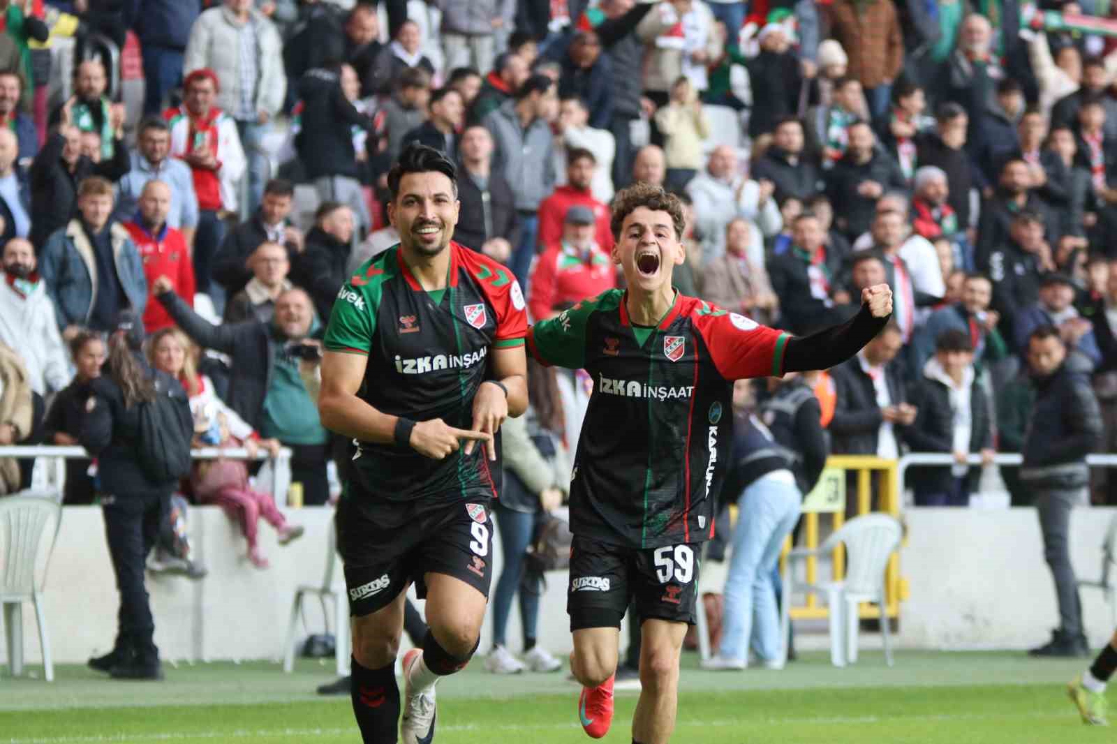 TFF 3. Lig: Karşıyaka: 3 - Bornova 1877: 1 14 tff 3 lig karsiyaka 3 bornova 1877 1 10 dip6hVqi