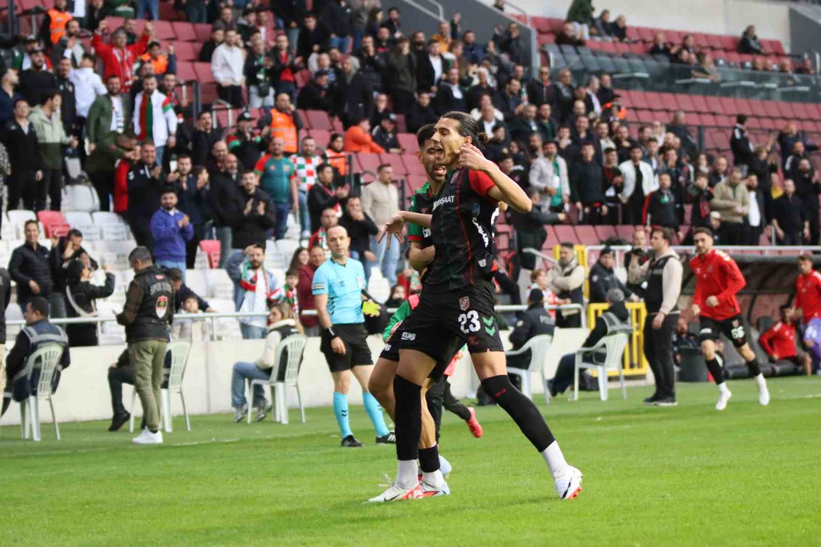 tff 3 lig karsiyaka 3 izmir coruhlu fk 1 11 ZrE6rtun