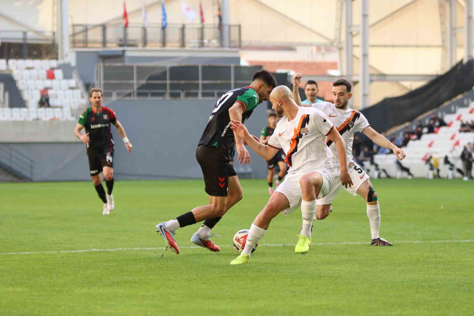 tff 3 lig karsiyaka 3 izmir coruhlu fk 1 4 CiIy2dLA