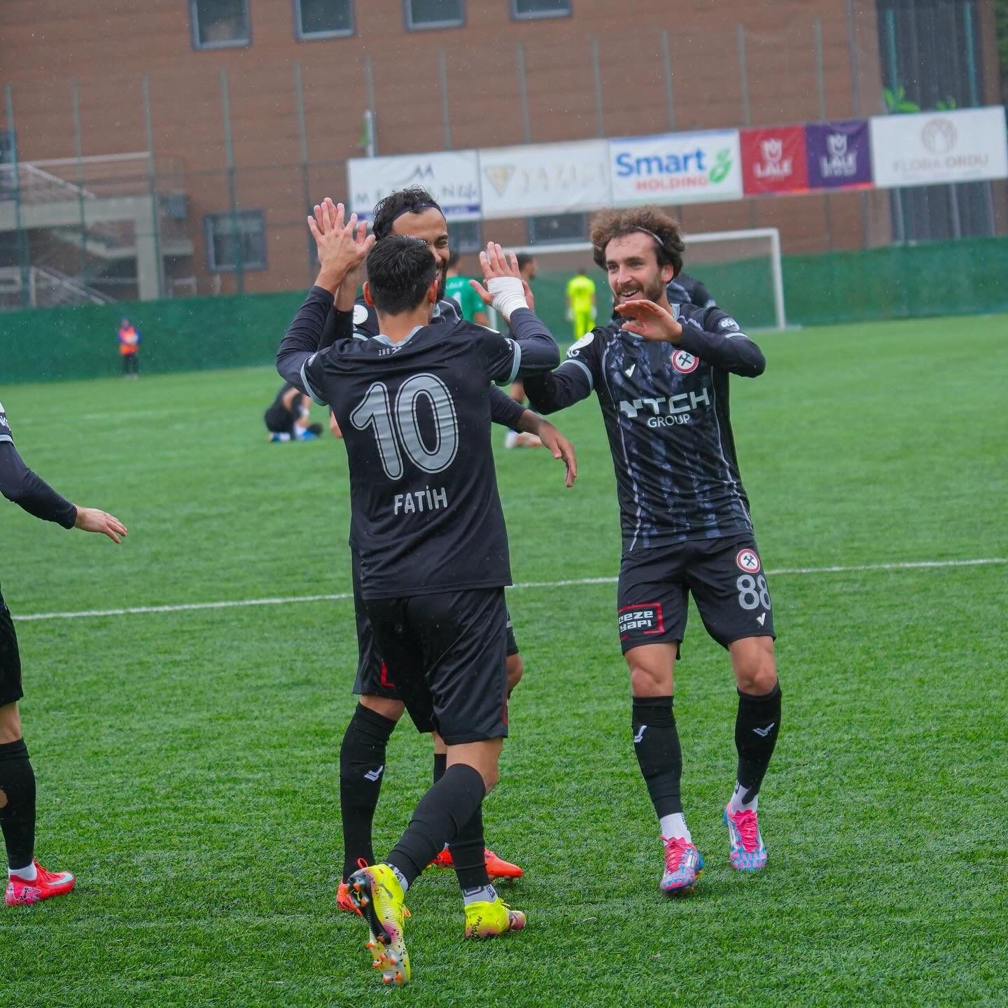 TFF 3. Lig: Zonguldakspor: 5 - 1926 Bulancakspor: 0 5 tff 3 lig zonguldakspor 5 1926 bulancakspor 0 1 T1XPneG1