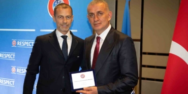tff-baskani-haciosmanoglu-uefa-yonetim-kurulu-toplantisina-katildi-XphwwNPK.jpg