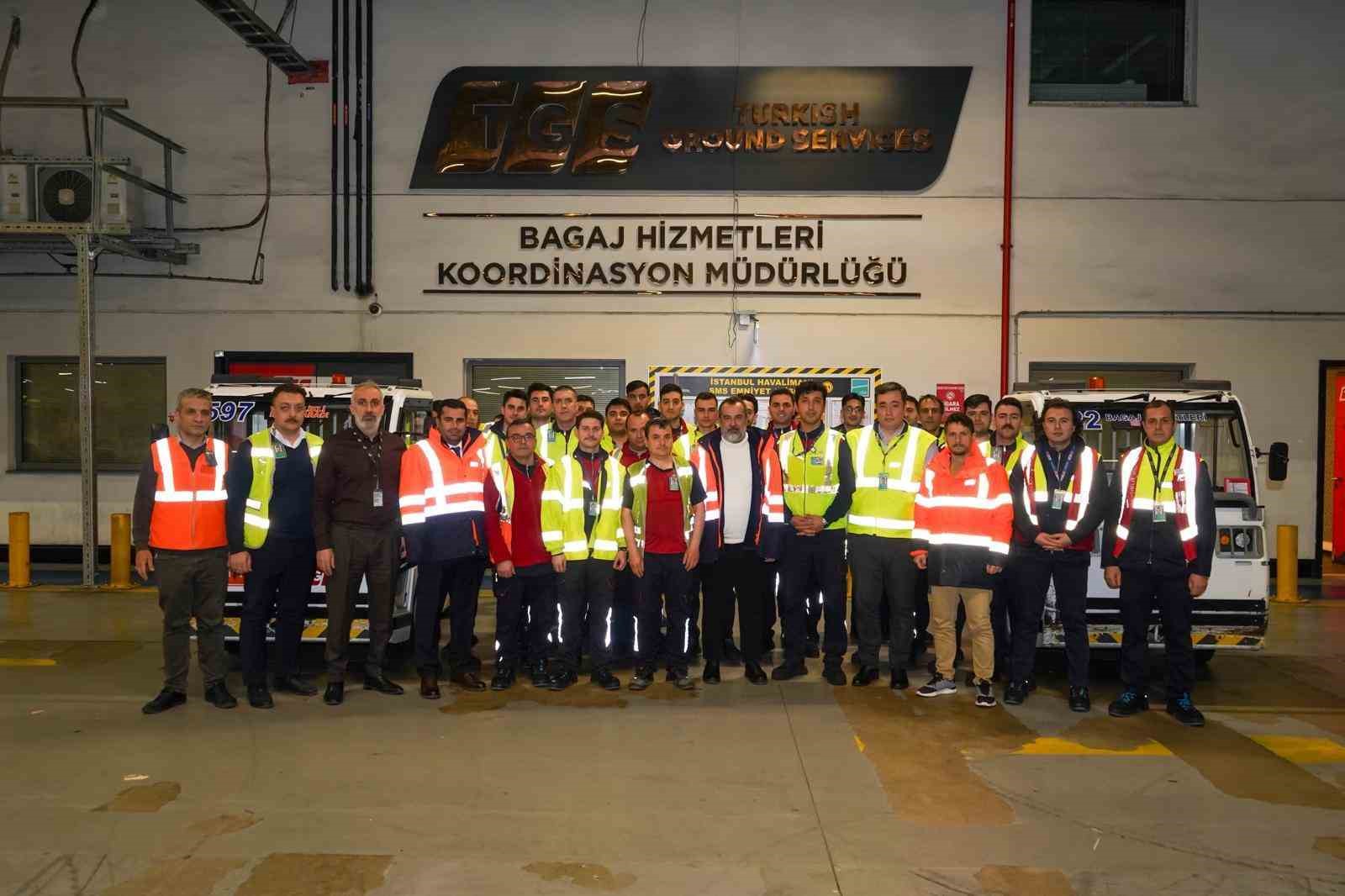 tgs yer hizmetleri genel muduru akyurt personelle bayramlasti 2 kNTwSmG2