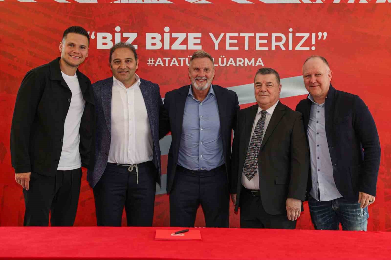 thorsten fink samsunsporu daha ileriye tasimak icin buradayim 2 KYYlTAif