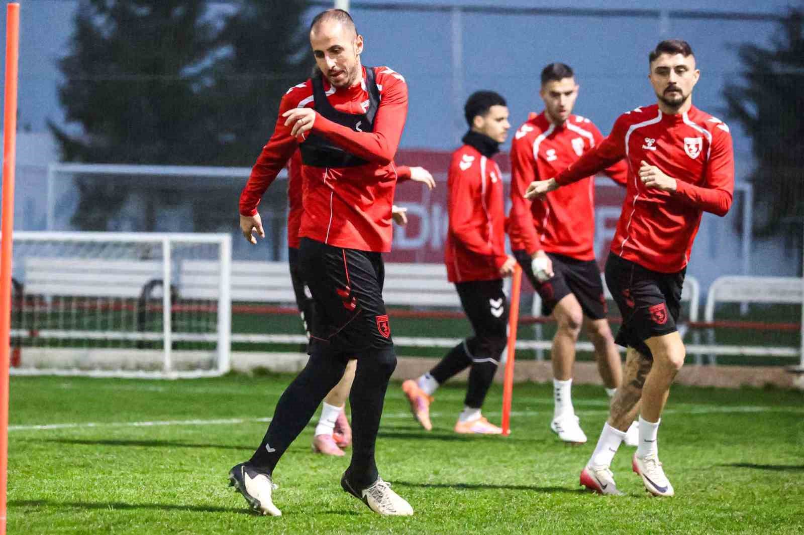 thorsten fink samsunsporun basinda ilk antrenmanina cikti 2 iw9asm1a