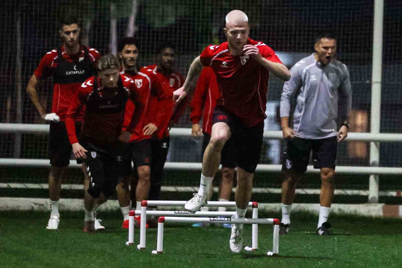 thorsten fink samsunsporun basinda ilk antrenmanina cikti 5 FQzYknZb