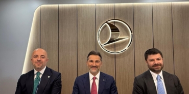 thy-farnborough-havacilik-fuarinda-3-yeni-anlasmaya-imza-atti-NcnQkpzP.jpg