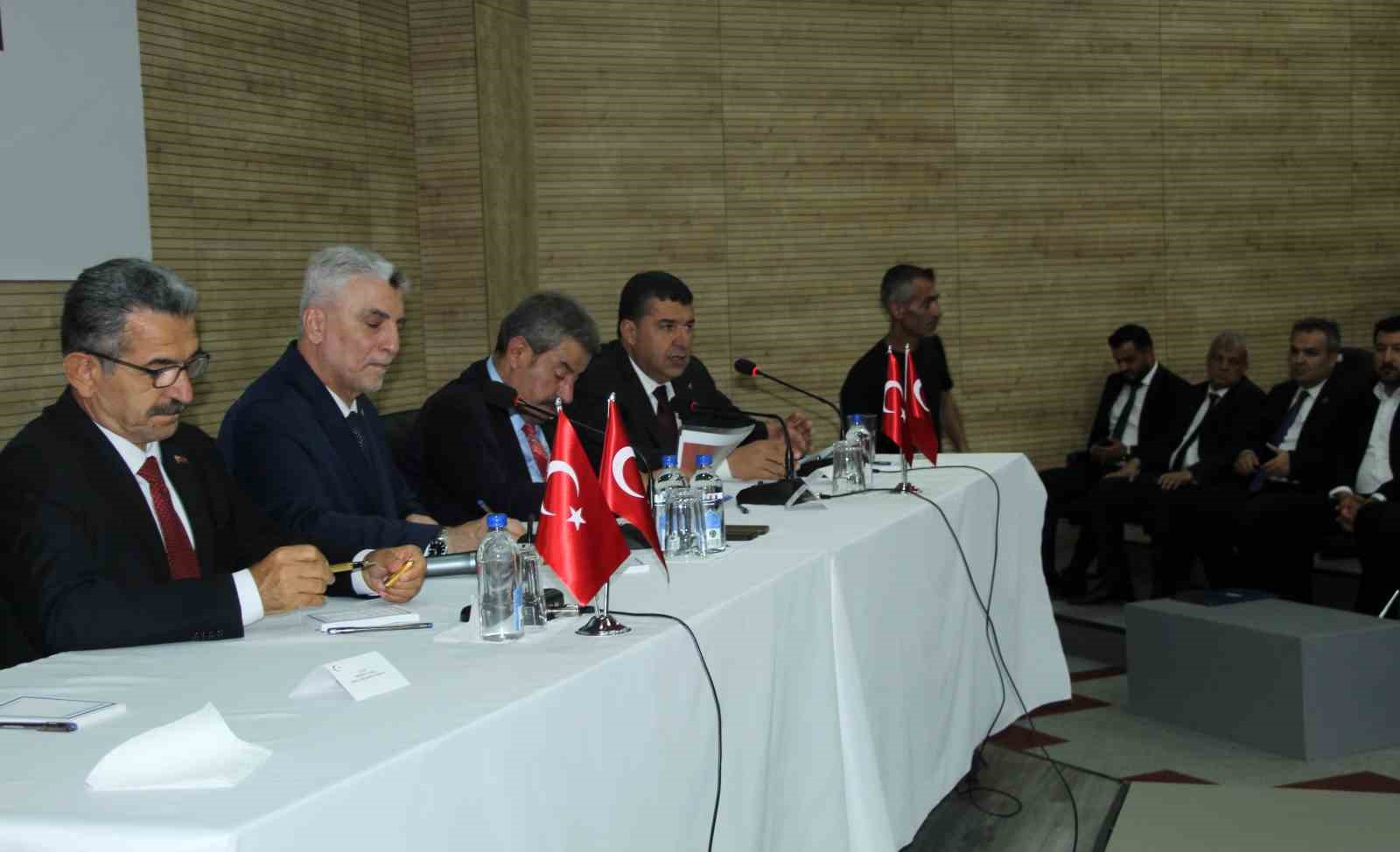 ticaret bakani bolat enerjinin merkezi sirnak turkiyenin kalkinma koridorlarinin kalbinde 2 s2U8pyiF